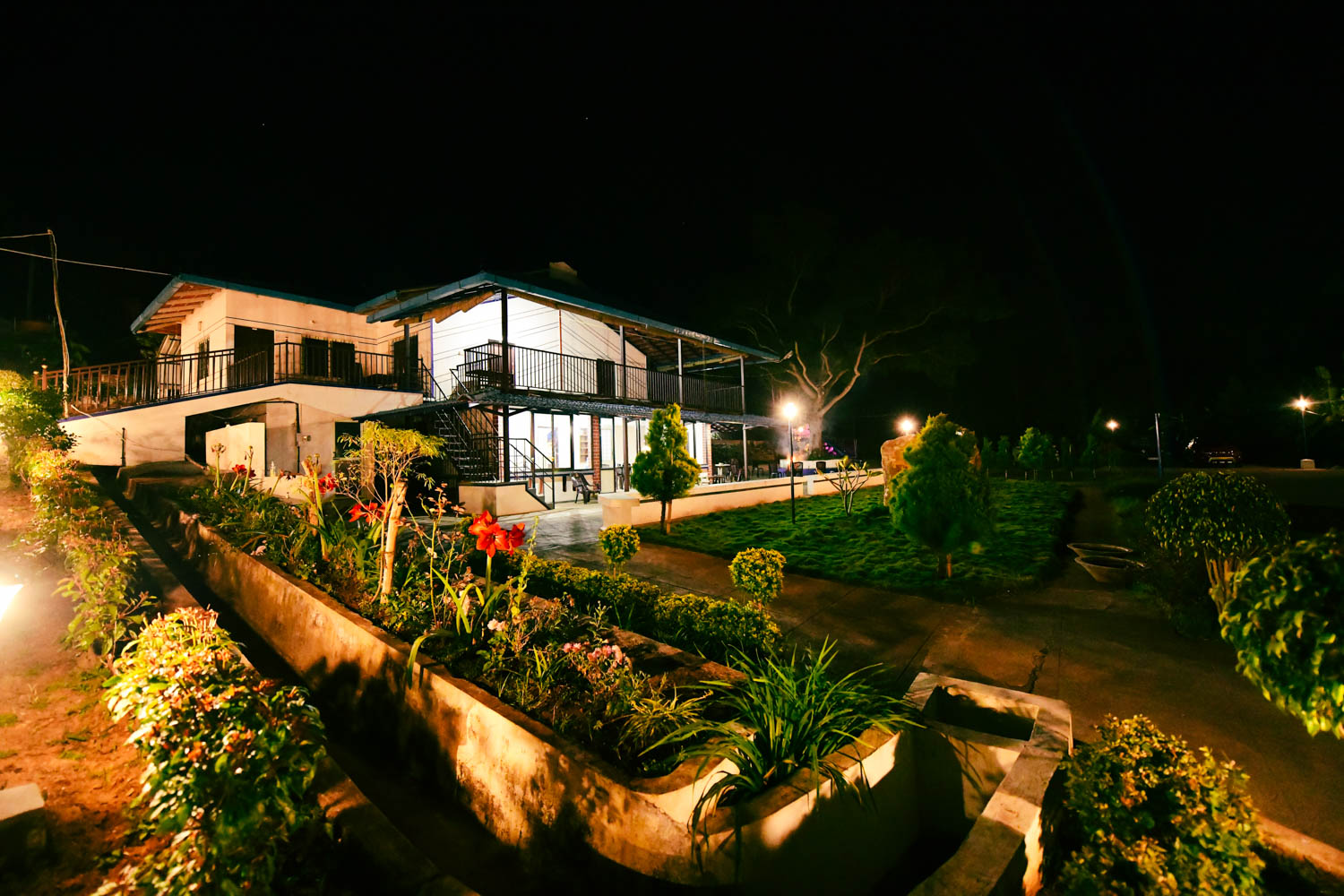 bluemist-homestay-chikmagalur-nightview
